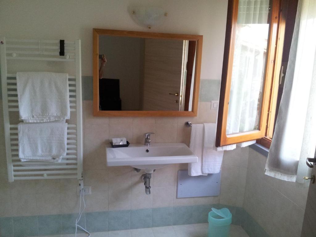 Tellus * Saturnia